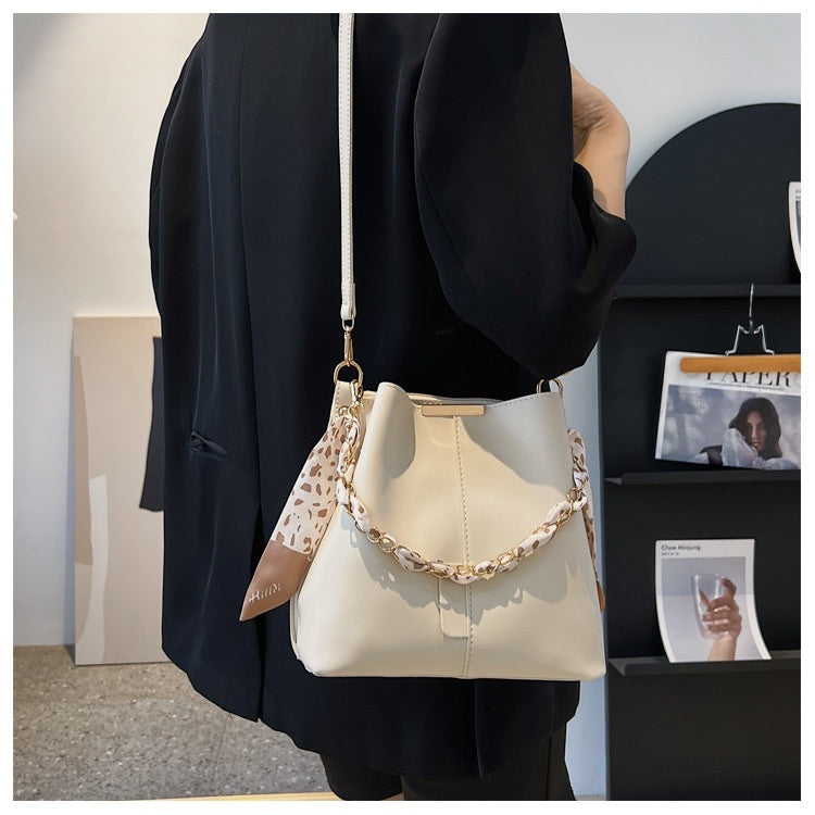 Fashion Big Bag Casual Women's Bag Fashion Retro Characteristic Messenger Bag Silk Scarf Portable Bucket Bag