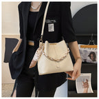 Fashion Big Bag Casual Women's Bag Fashion Retro Characteristic Messenger Bag Silk Scarf Portable Bucket Bag