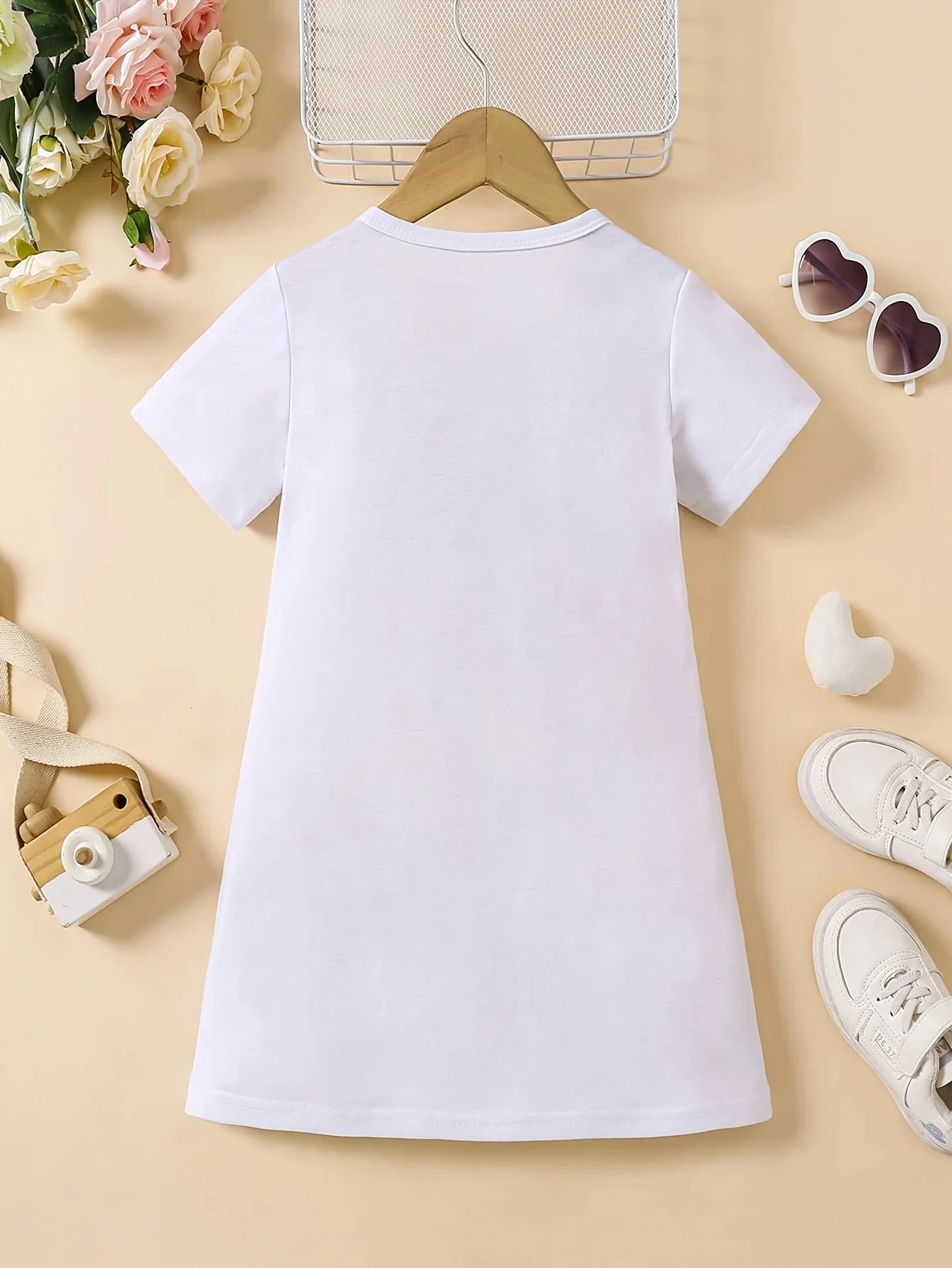 Girls' white floral print dress, comfortable polyester blend, elastic and comfortable