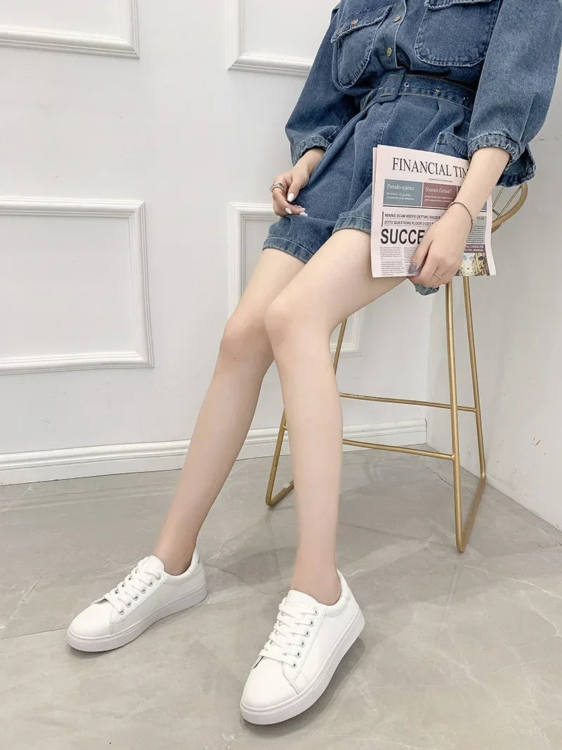 Trendy and minimalist 2025 white shoes, new spring and autumn fashion classic versatile student casual sports flat shoes
