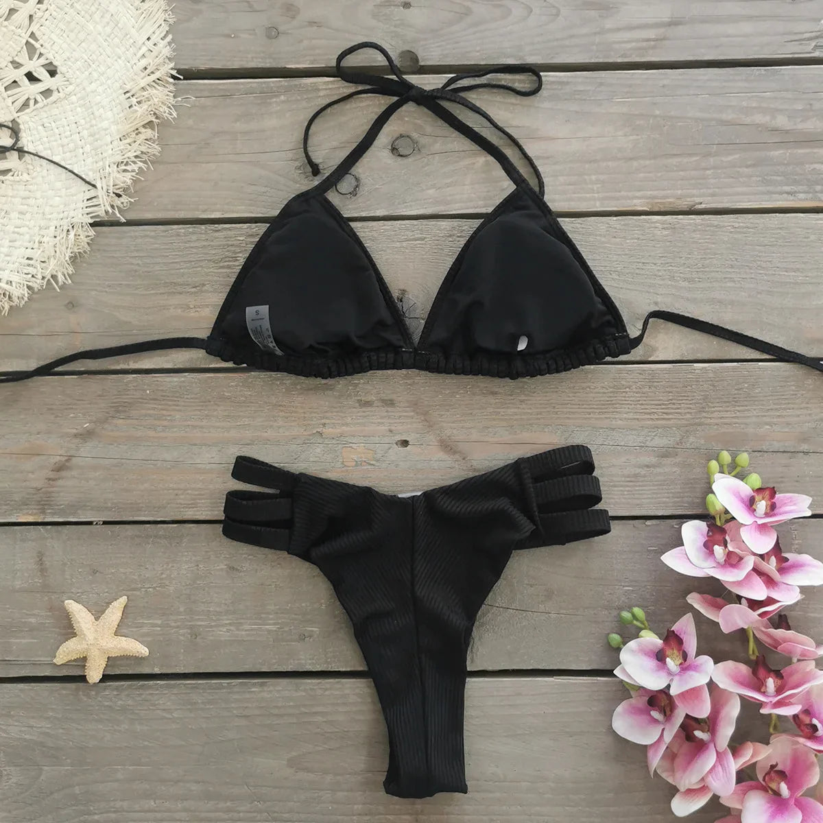 Comfortable Brazilian G-String Swimwear Bandage Stripes Trim Halter Female Bikini Set 2024 New Fashion Chest Pad Beachwear