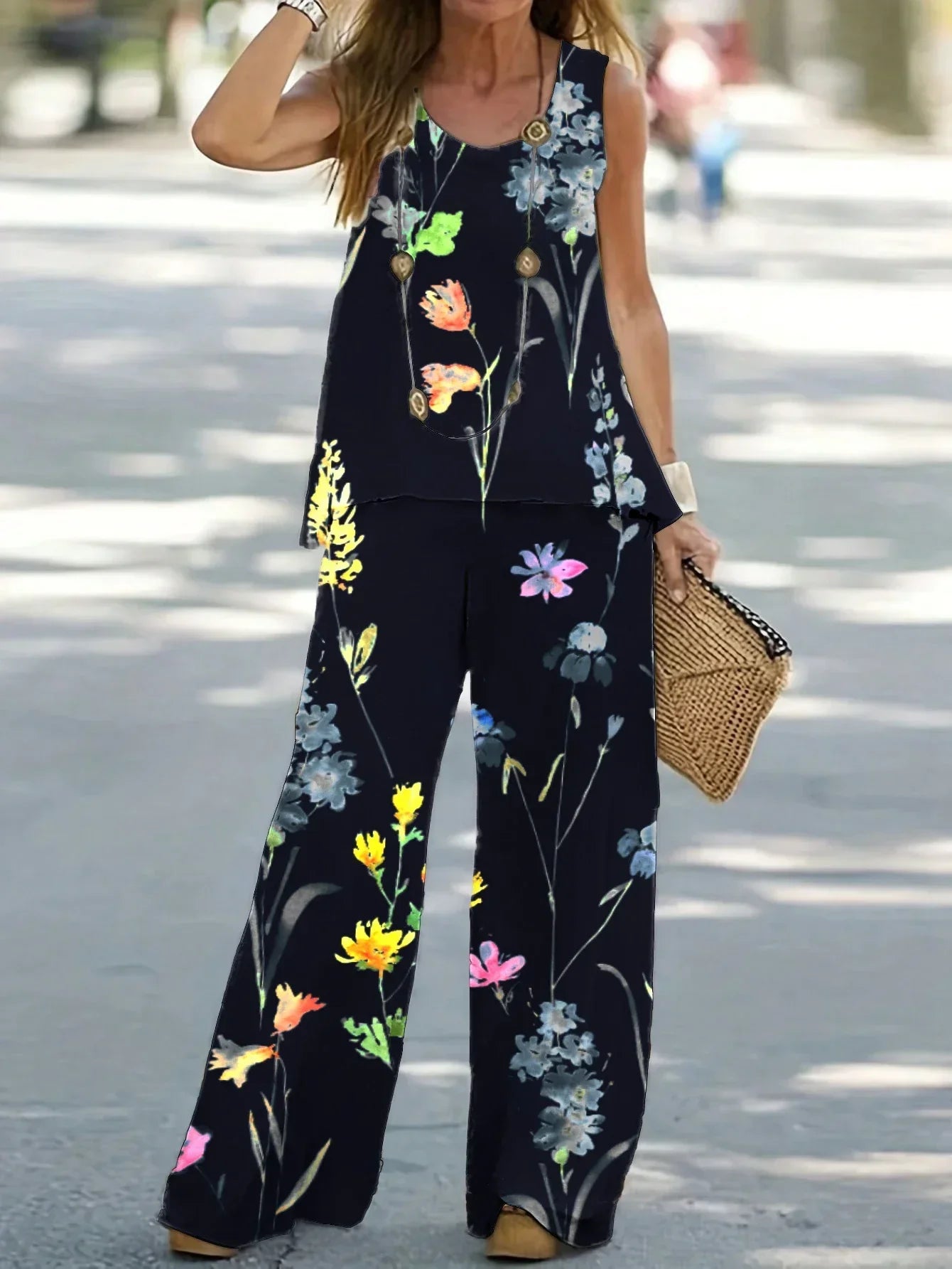 Women's1XL-8XL Plus Size Round Neck Casual Outfits Two Piece Set Solid Tank Top Wide Leg Pants Outfits 2 Piece Set