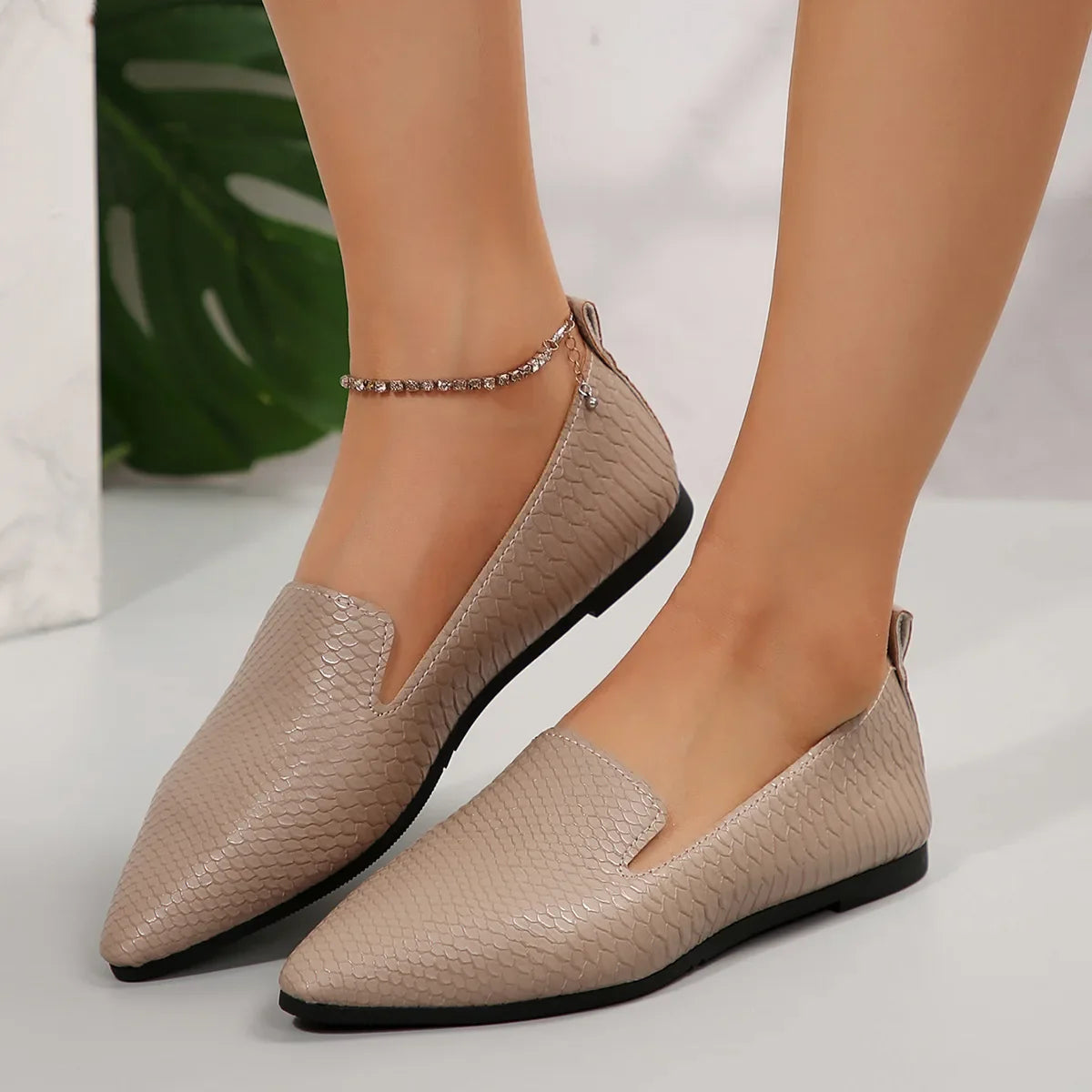 Women's Shoes PU Leather Loafers Ballet Flats Pointed Toe Barefoot Slip-on Casual Low Heel Fashion Stone Pattern Woman Flat Shoe