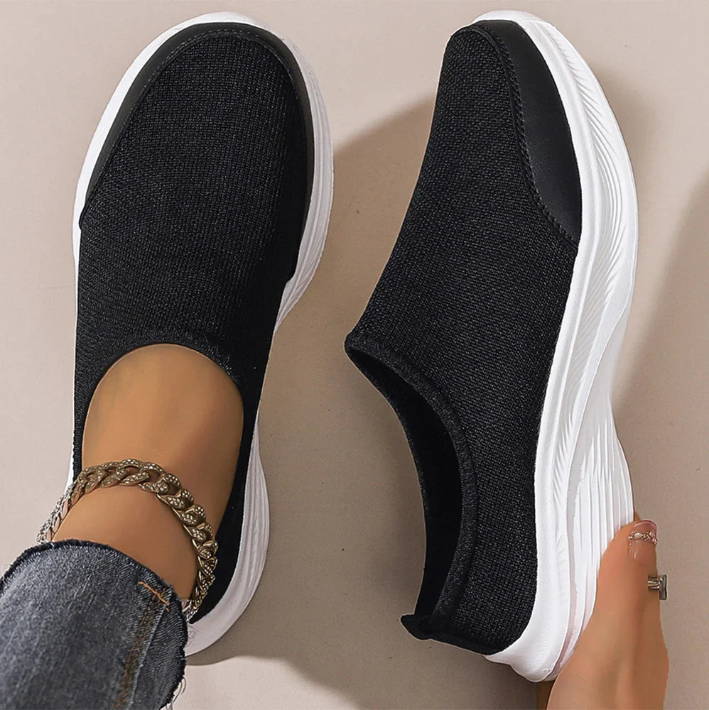W003 Unisex Men's and Women's Flyknit Sports Shoes Running Shoes Soft Sole Wear-Resistant Lightweight Black White Casual Sports Shoes Campus Casual Style Four Seasons Loafers