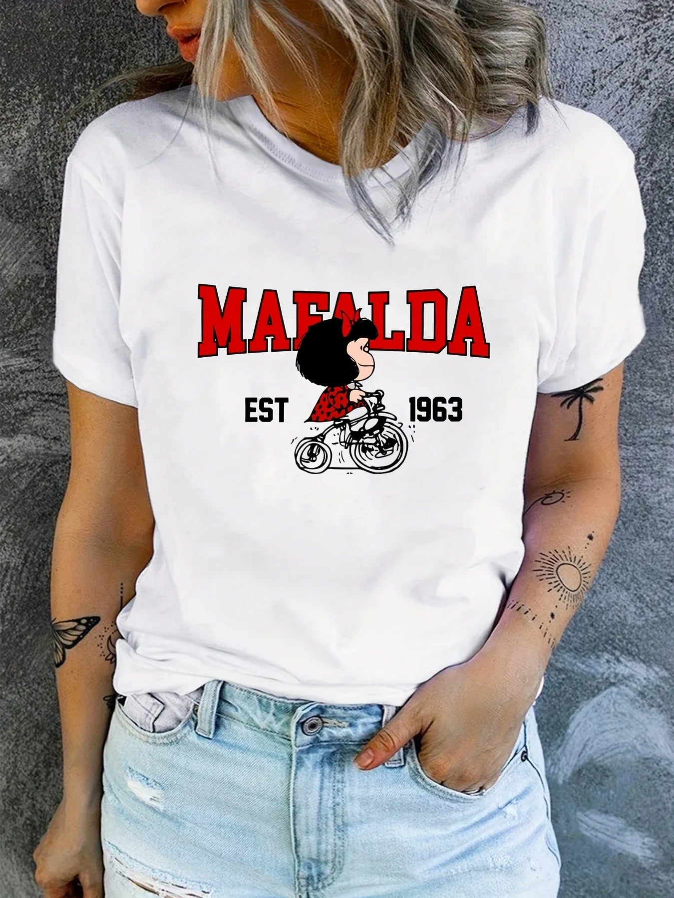 MAEALDA Women's Fashion Black T-Shirt - "Mafalda EST. 1956" Graphic Casual Slim Fit Short Sleeve Crew Neck Top Ideal for