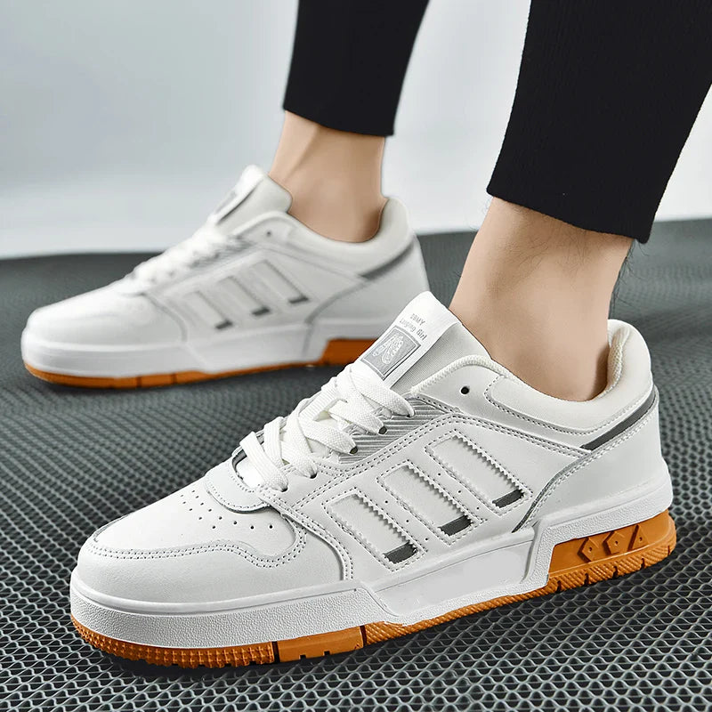 New lace-up breathable sports casual shoes for women classic low top student round head non-slip shoes for men