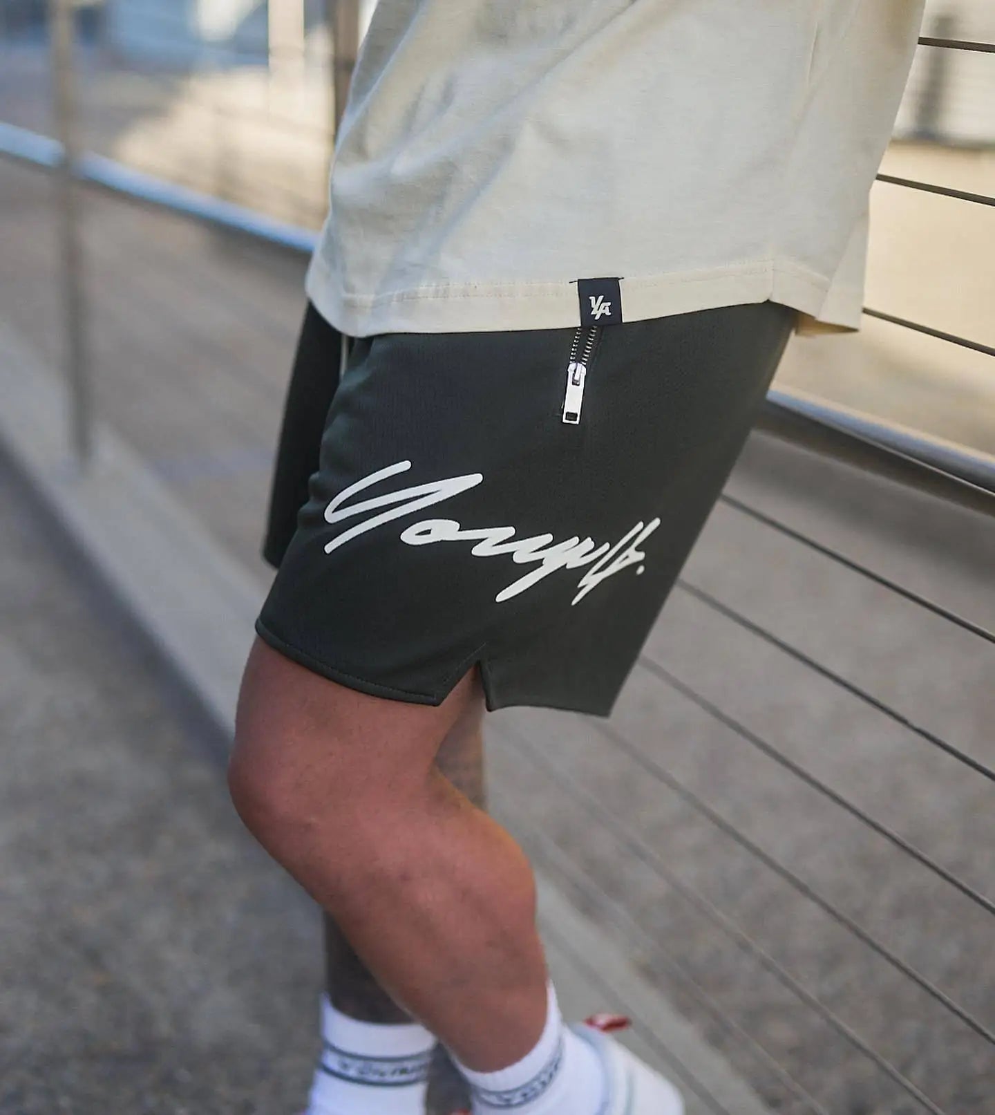 Woven Sports Quick Drying Black Shorts Men's Fitness Tide Brand Bodybuilding Slim Zipper Pocket Running Hip-hop Training Pants