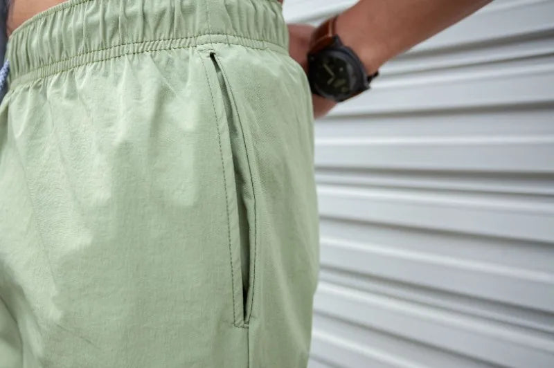 Summer new Men Light Weight Thin Short Pants Running Squat Fitness Shorts Men GYM Wear Quick-drying Beach Drawstring Shorts