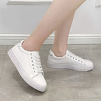 Trendy and minimalist 2025 white shoes, new spring and autumn fashion classic versatile student casual sports flat shoes