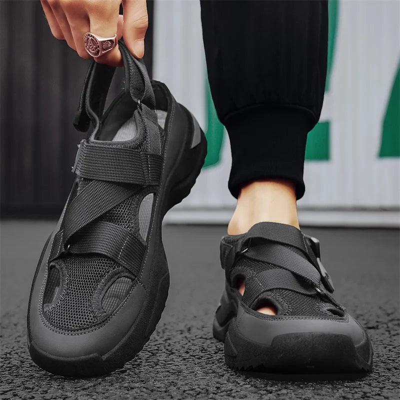 Fashion Hollow Men Sandals Summer Mens Casual Shoes Non-slip Platform Sneakers New Mesh Versatile Breathable Beach Sports Shoes