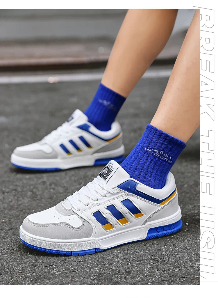 New lace-up breathable sports casual shoes for women classic low top student round head non-slip shoes for men