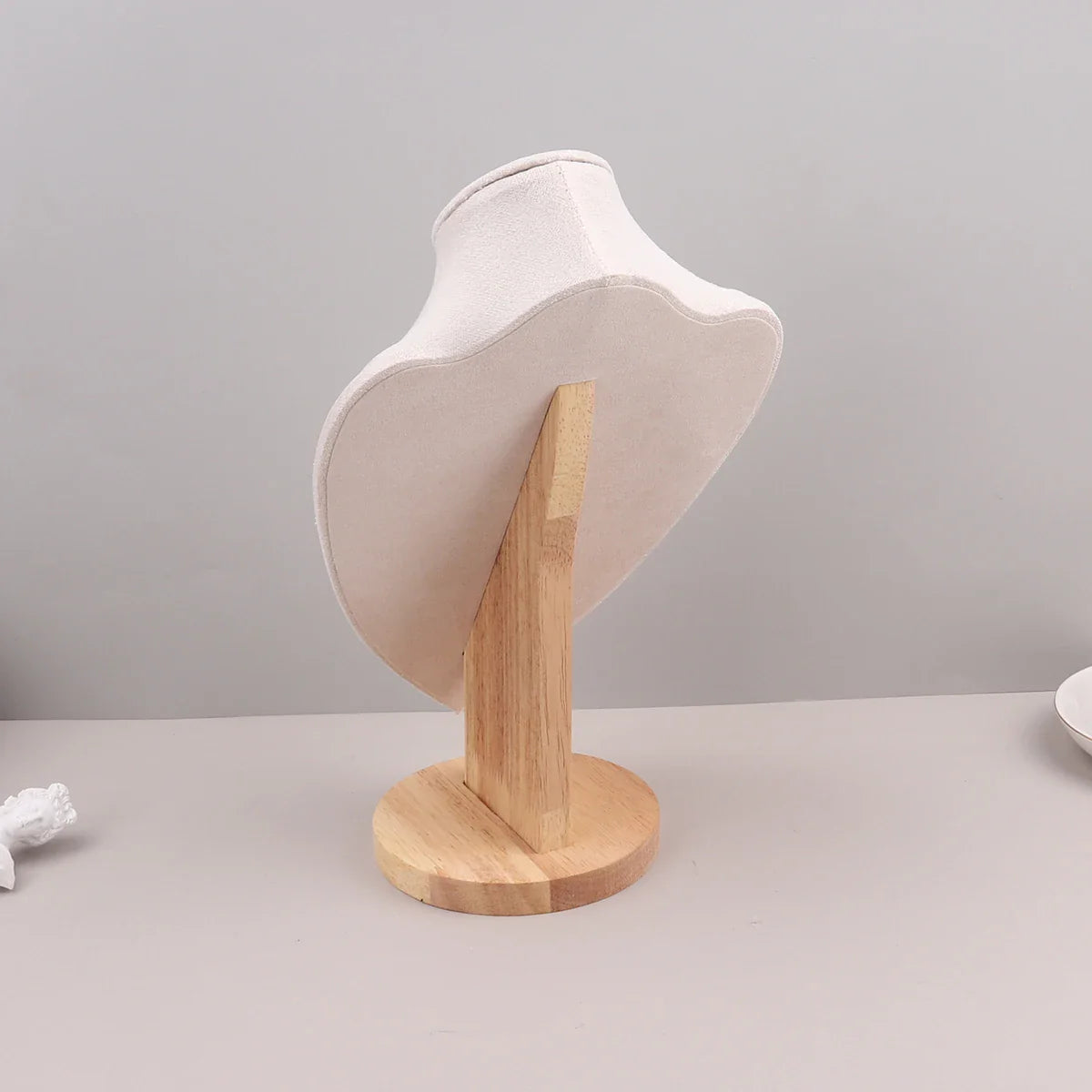 Velvet Portrait Necklace Display Pendant Organizer Jewelry Display Stand Jewelry Mannequin Bust Necklace Pendant Window Display