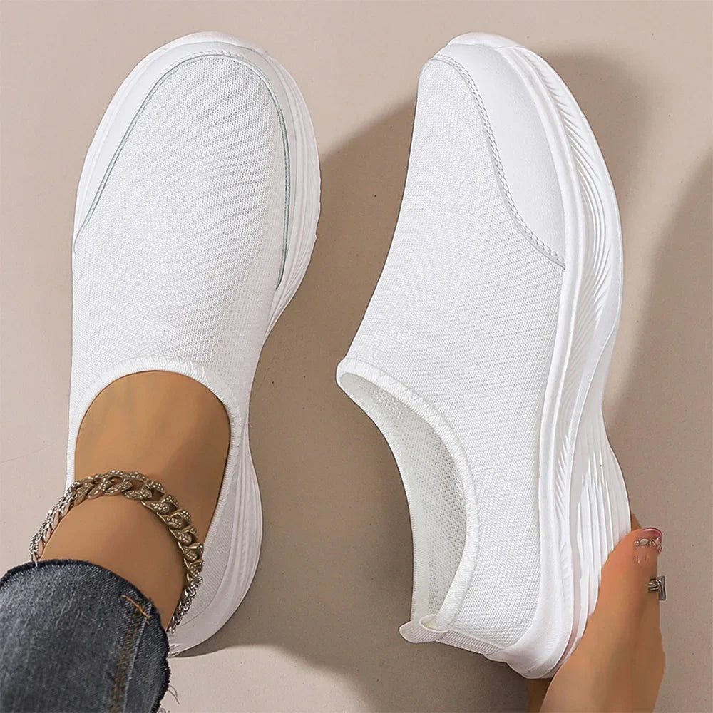 W003 Unisex Men's and Women's Flyknit Sports Shoes Running Shoes Soft Sole Wear-Resistant Lightweight Black White Casual Sports Shoes Campus Casual Style Four Seasons Loafers