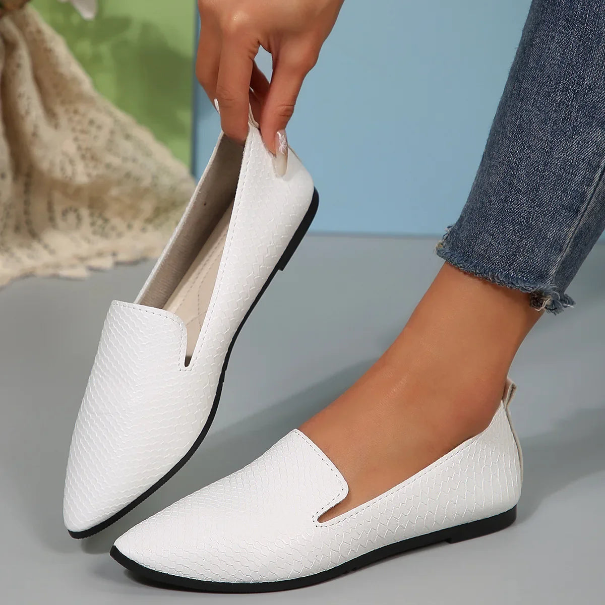 Women's Shoes PU Leather Loafers Ballet Flats Pointed Toe Barefoot Slip-on Casual Low Heel Fashion Stone Pattern Woman Flat Shoe