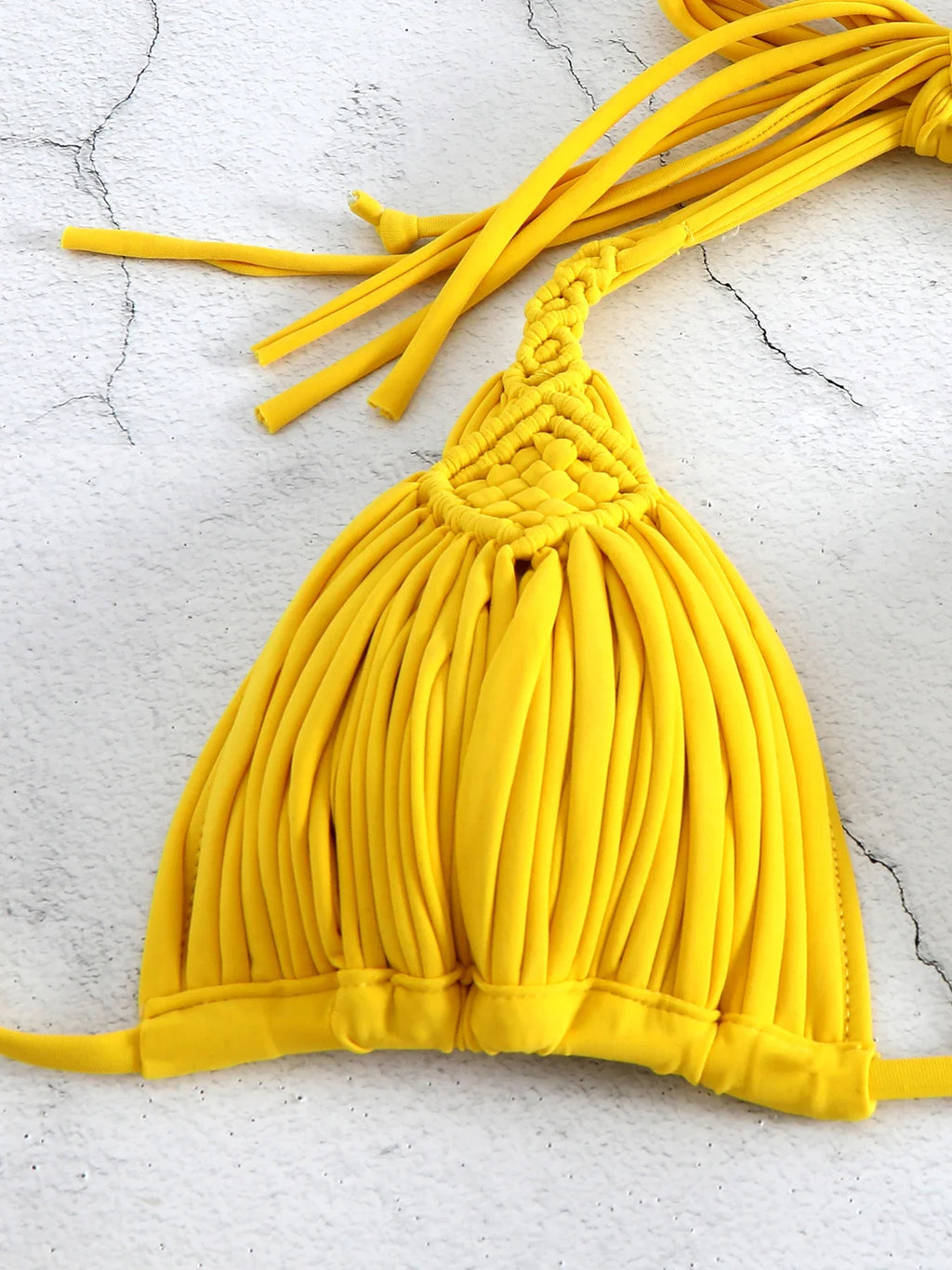 Comfortable Brazilian G-String Swimwear Bandage Stripes Trim Halter Female Bikini Set 2024 New Fashion Chest Pad Beachwear