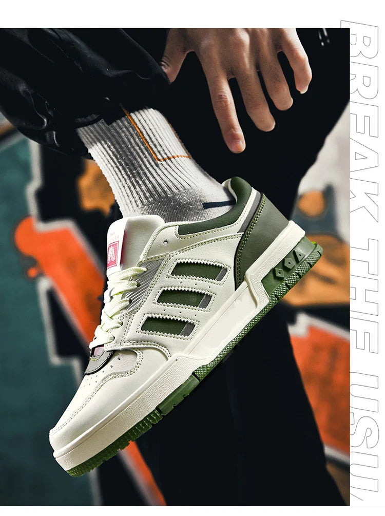 New lace-up breathable sports casual shoes for women classic low top student round head non-slip shoes for men