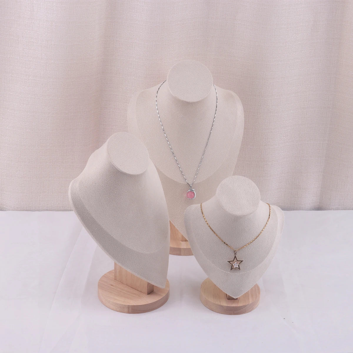 Velvet Portrait Necklace Display Pendant Organizer Jewelry Display Stand Jewelry Mannequin Bust Necklace Pendant Window Display
