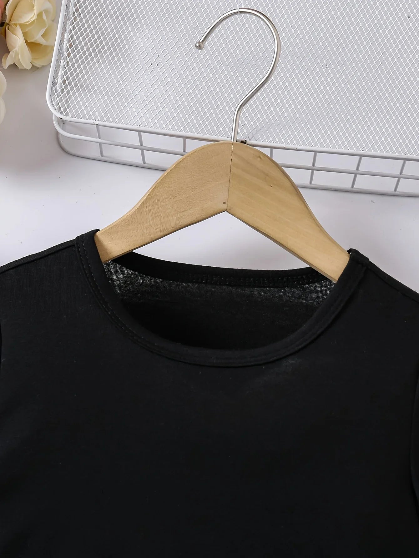 Girls' white floral print dress, comfortable polyester blend, elastic and comfortable