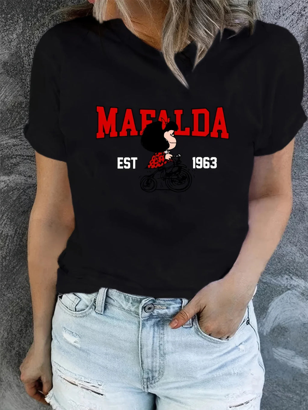 MAEALDA Women's Fashion Black T-Shirt - "Mafalda EST. 1956" Graphic Casual Slim Fit Short Sleeve Crew Neck Top Ideal for