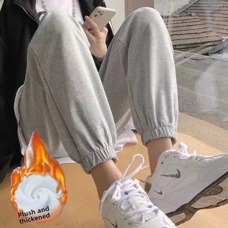 Women's Autumn Winter Casual Sports Loose Slimming Versatile Fleece-lined Outerwear Straight-leg Cuffed Pants Carrot Sweatpants