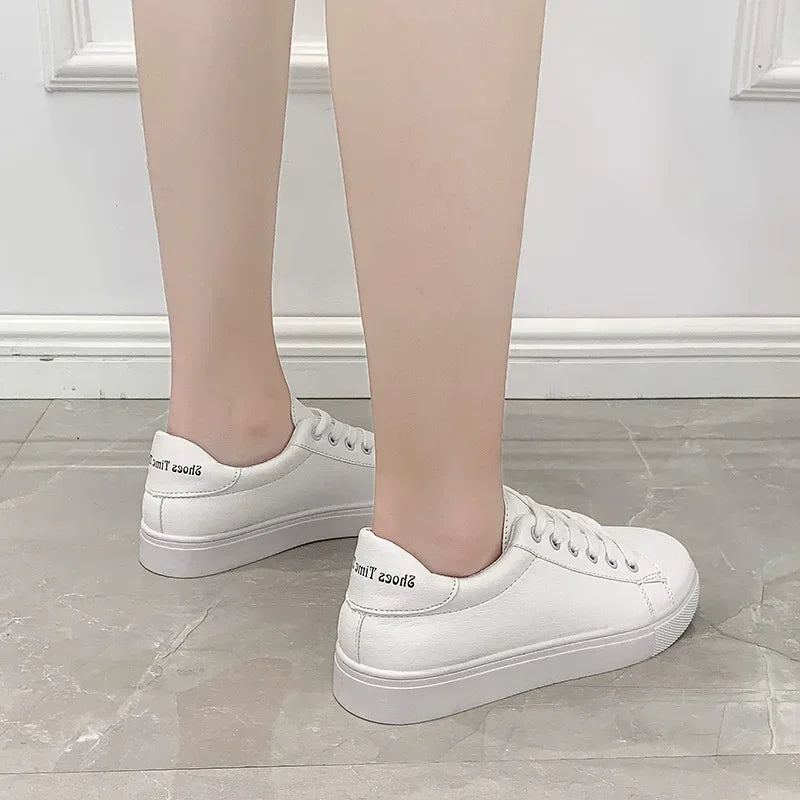 Trendy and minimalist 2025 white shoes, new spring and autumn fashion classic versatile student casual sports flat shoes