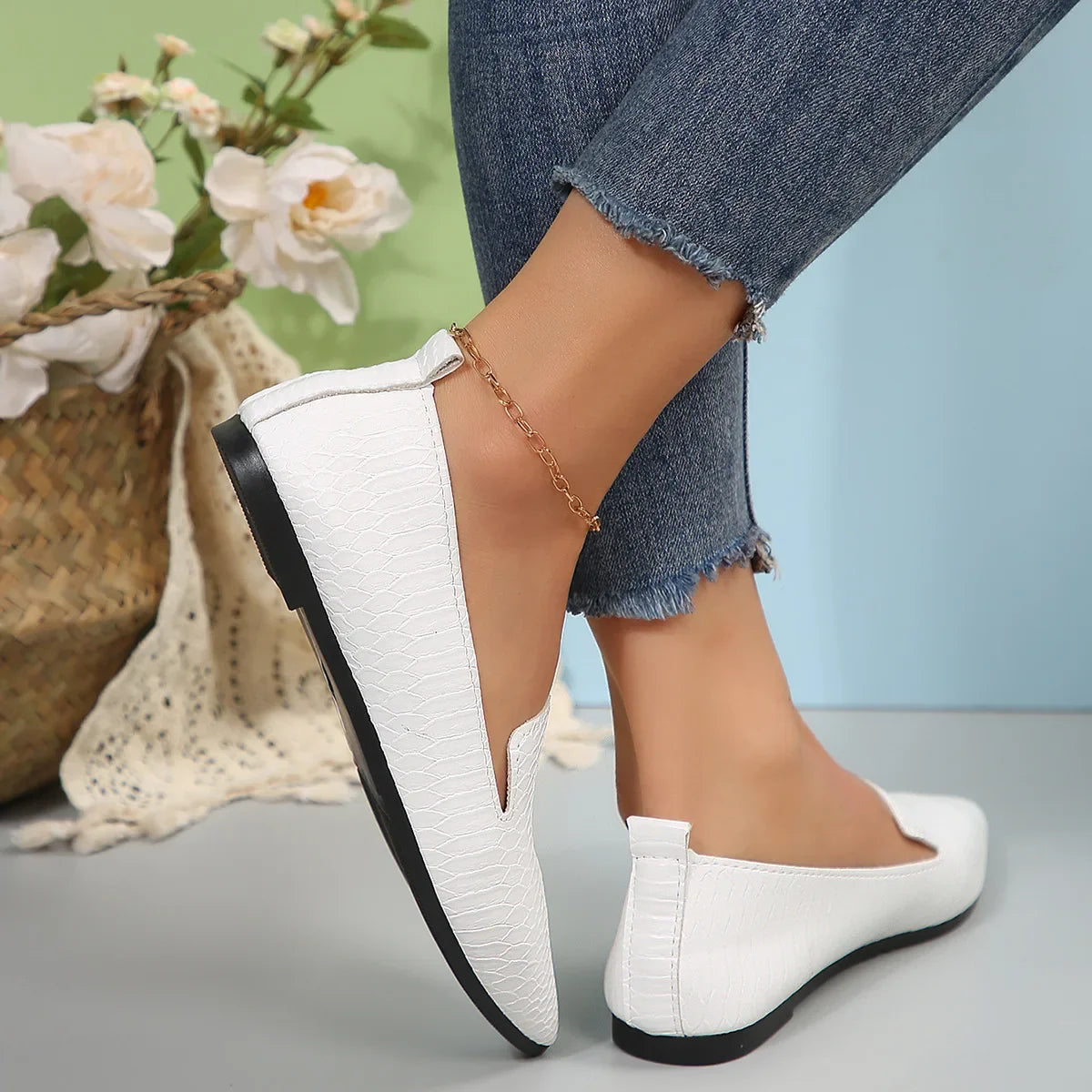 Women's Shoes PU Leather Loafers Ballet Flats Pointed Toe Barefoot Slip-on Casual Low Heel Fashion Stone Pattern Woman Flat Shoe