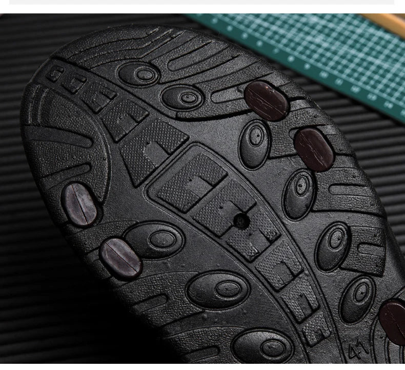 Fashion Sandals Men Summer Slip On Casual Slippers Outdoor Beach Shoes Male Classic Men's Sandals Slippers