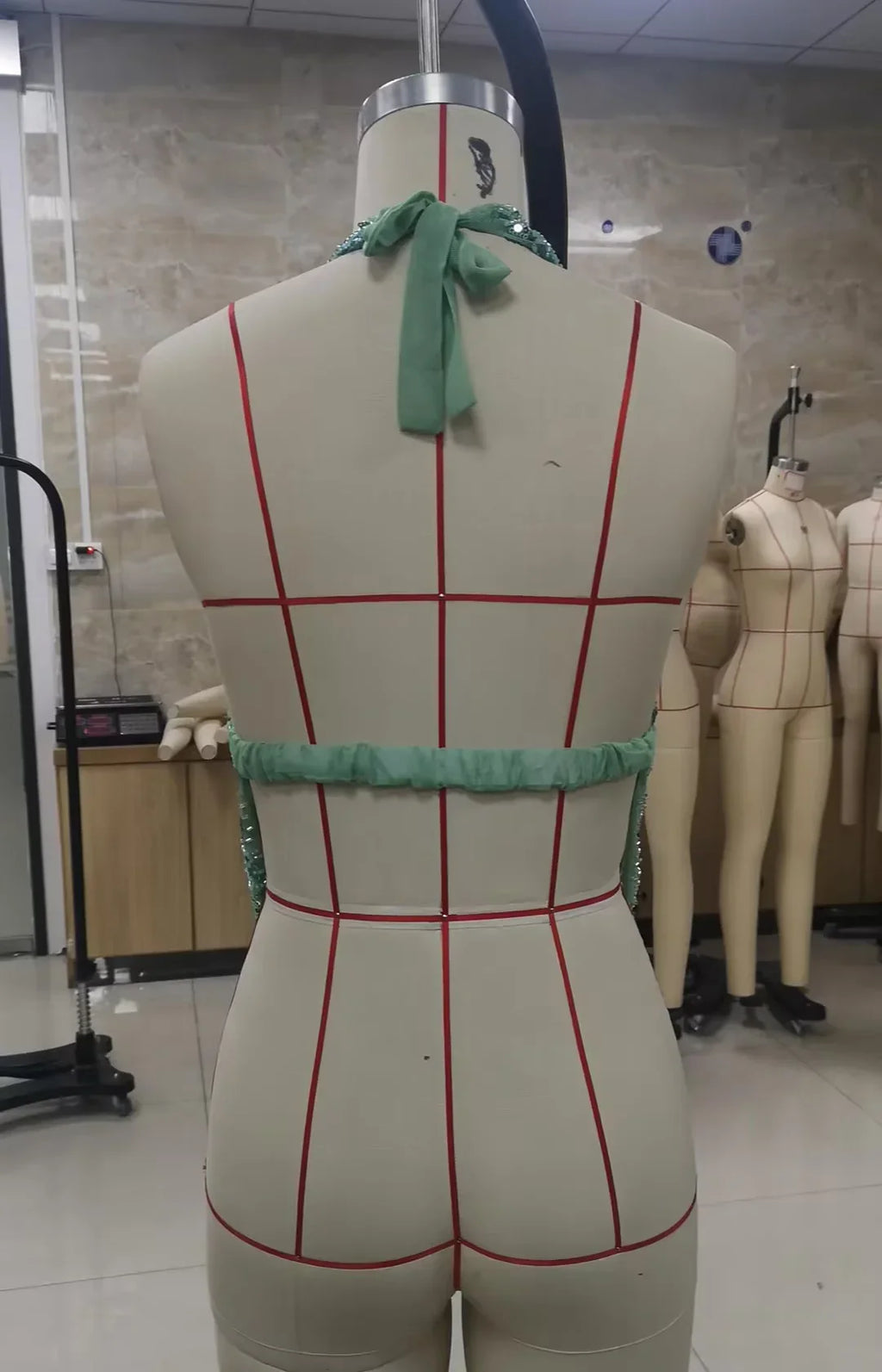 hirigin Sexy Glitter Sequin Tank Tops Women Y2K Fashion Deep V-neck Hollow Out Cropped Tops Tee Summer New Backless Beach Tops