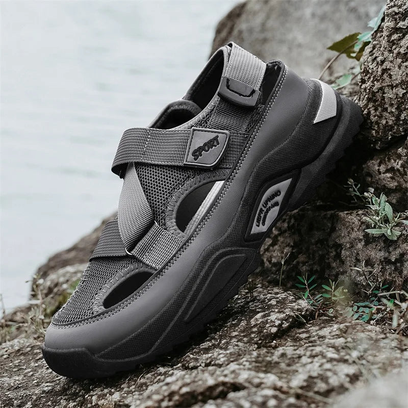 Fashion Hollow Men Sandals Summer Mens Casual Shoes Non-slip Platform Sneakers New Mesh Versatile Breathable Beach Sports Shoes