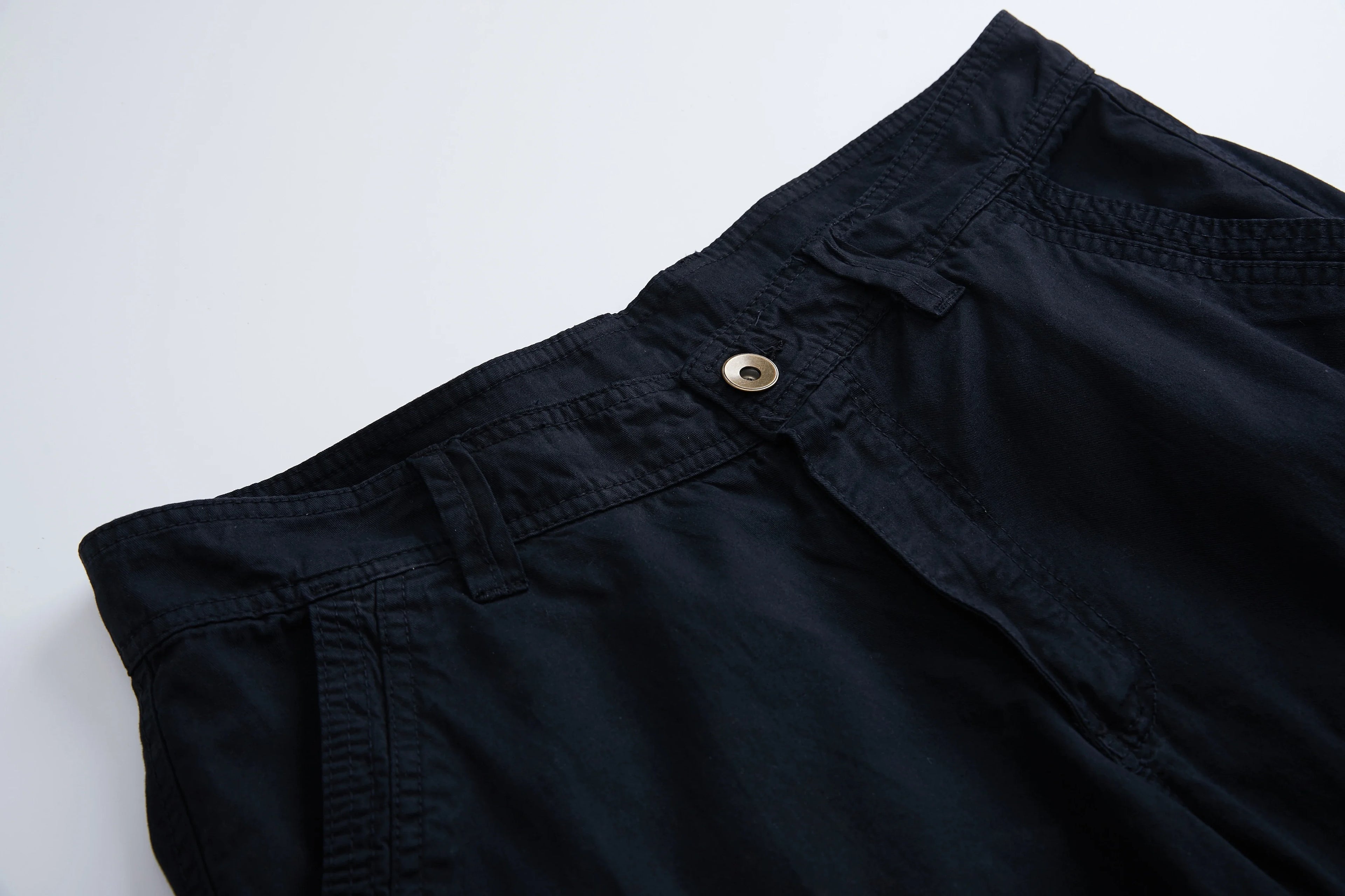 Casual men's solid color workwear shorts with side pockets, loose and fashionable shorts, outdoor men's work pants