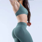 D LOGO Sports Bra Women Seamless Halter Neck Strap Bra with Logo Padded Open Back Yoga Top Bra Medium Support Gym Crop Top