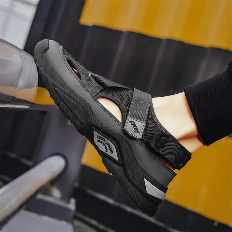 Fashion Hollow Men Sandals Summer Mens Casual Shoes Non-slip Platform Sneakers New Mesh Versatile Breathable Beach Sports Shoes
