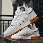 New lace-up breathable sports casual shoes for women classic low top student round head non-slip shoes for men